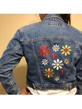 GAP | Vintage denim jacket cropped daisy embroidered floral sz S